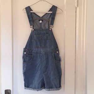 Short overalls